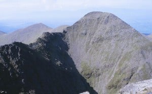 Carrantuohill - montagne - irlande - kerry - point culminant - corran - tuathal - randonnée - balade - hag's tooth - dent - sorcière