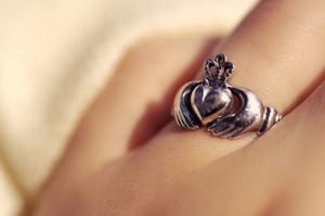 galway - claddagh - bague - symbole - irlande - anneau - tourisme - bijou